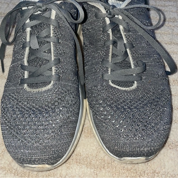 APL Techloom Pro Women’s - Gently Used - Picture 3 of 5